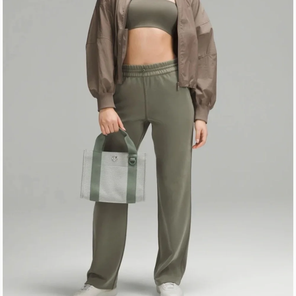 Lululemon Two-Tone Canvas Tote Bag *Mini 4.5L (New no tags)